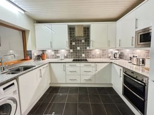 Kitchen- click for photo gallery